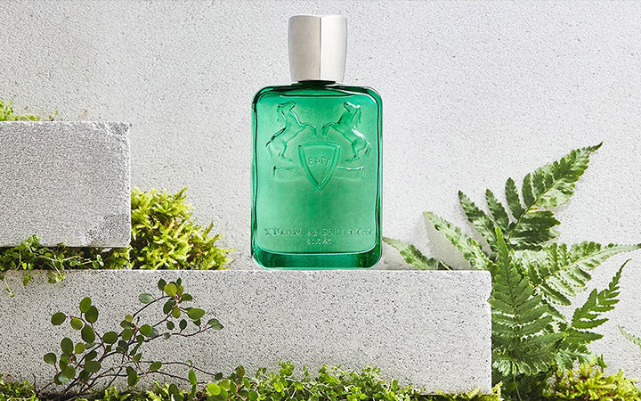 Greenley by Parfums de Marly, is a fragrance with every note magnified by the naturalness of its raw materials.
